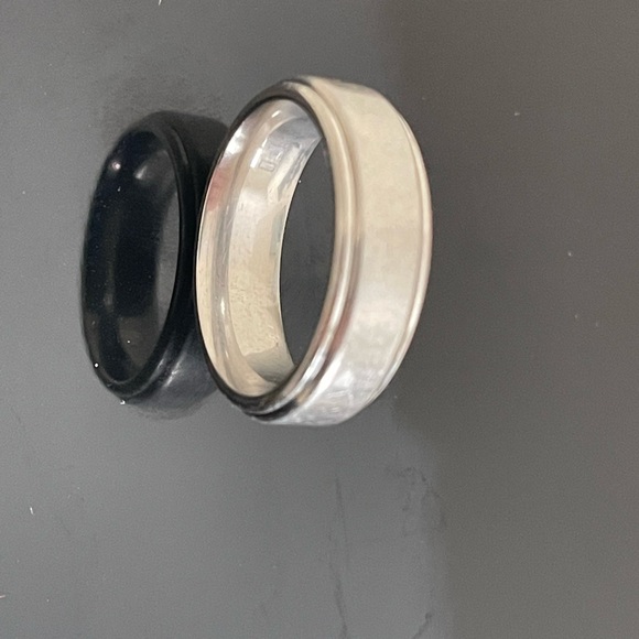 Zales Other - 🔥🔥Mens ring made of titanium